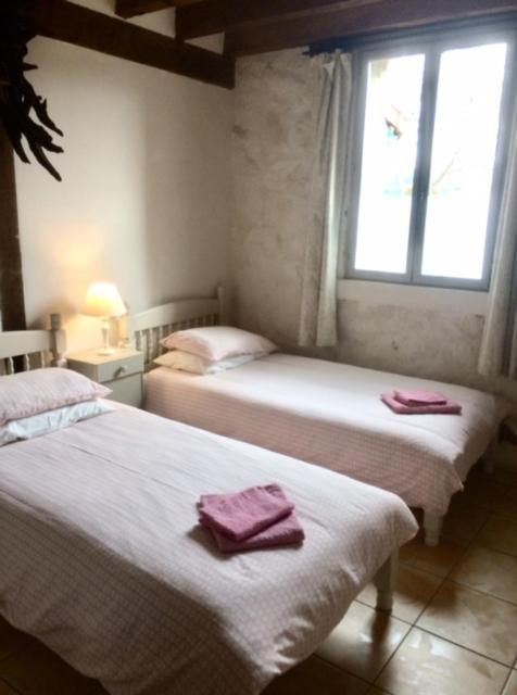 Maison Rouge Gite Vidaillat Ngoại thất bức ảnh